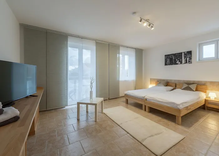 Wn 3* Wiener Neustadt